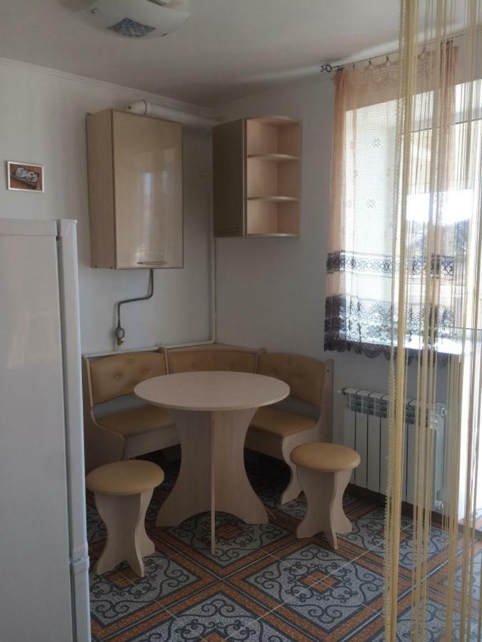Studio Apartment In Center 波尔塔瓦 外观 照片
